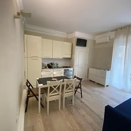 Daire Lauren Floransa